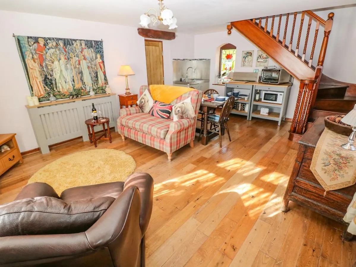Loch Field Cottage Cardiff 0*,